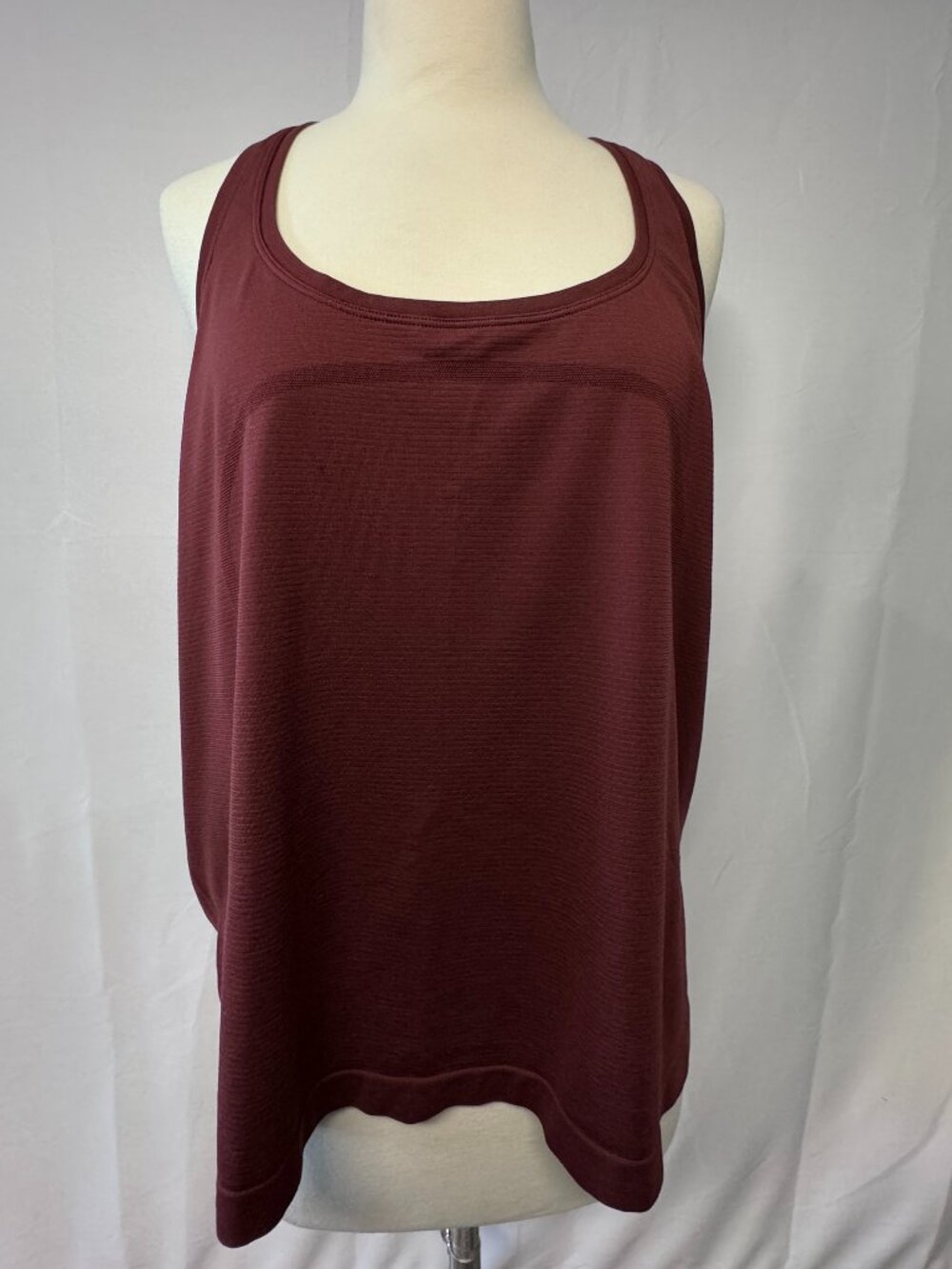 LULULEMON SWIFTLY TECH RACERBACK TANK TOP 2.0 IN CRANBERRY